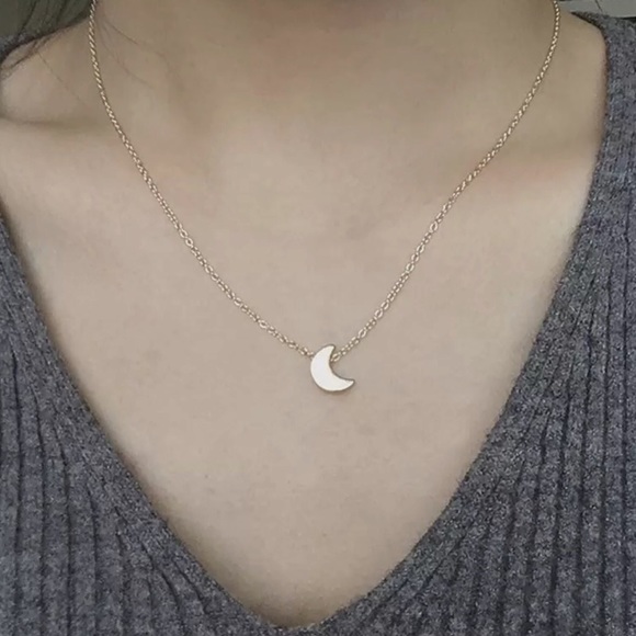 Brandy Melville Jewelry - NEW Silver Moon Necklace